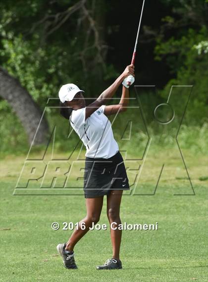 Thumbnail 2 in NEISD Varsity District Golf Tournament photogallery.