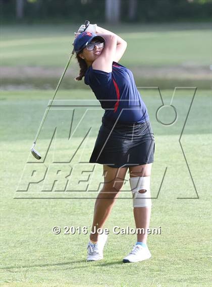 Thumbnail 2 in NEISD Varsity District Golf Tournament photogallery.