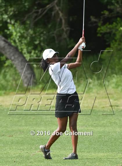 Thumbnail 3 in NEISD Varsity District Golf Tournament photogallery.