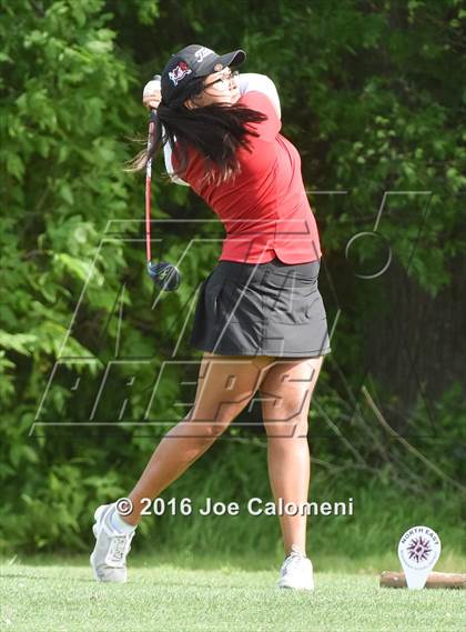 Thumbnail 3 in NEISD Varsity District Golf Tournament photogallery.