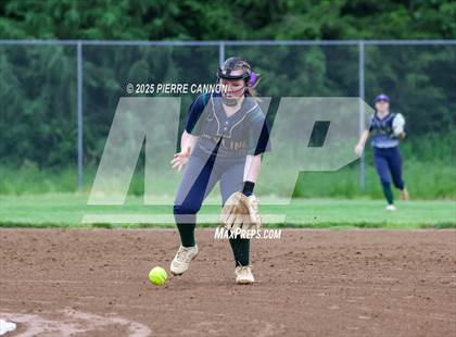 Thumbnail 3 in Skyline @ Kettle Run (VHSL Class 3 Regional Quarterfinals) photogallery.