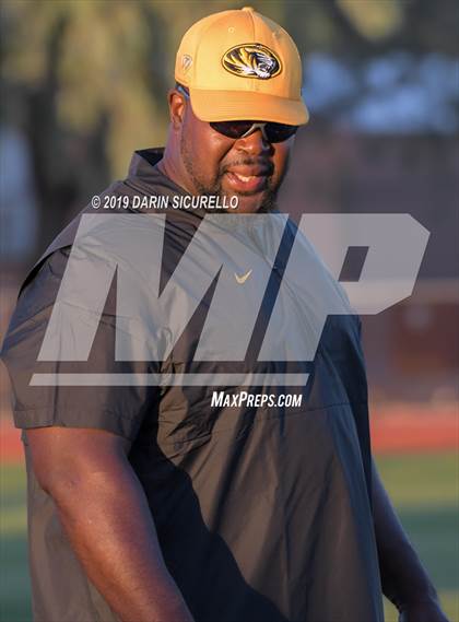 Thumbnail 2 in Gilbert vs Sunrise Mountain photogallery.