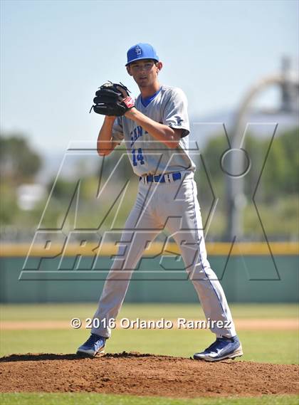 Thumbnail 2 in San Diego vs Calexico (66th Annual Lions Tournament 4A Semifinal) photogallery.