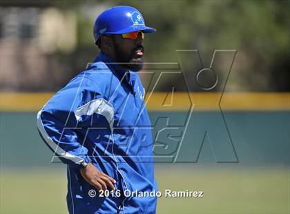 Thumbnail 2 in San Diego vs Calexico (66th Annual Lions Tournament 4A Semifinal) photogallery.