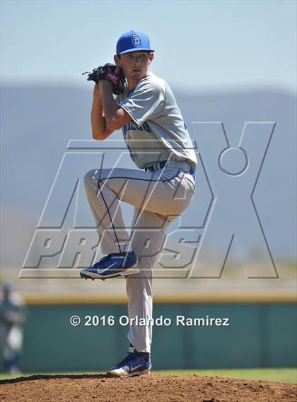 Thumbnail 2 in San Diego vs Calexico (66th Annual Lions Tournament 4A Semifinal) photogallery.