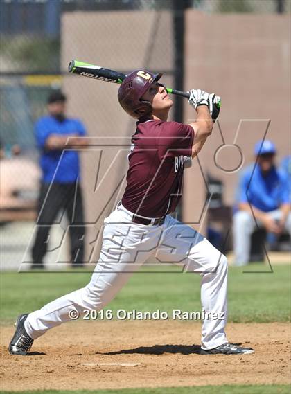 Thumbnail 3 in San Diego vs Calexico (66th Annual Lions Tournament 4A Semifinal) photogallery.