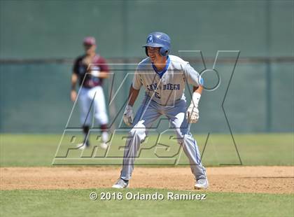 Thumbnail 3 in San Diego vs Calexico (66th Annual Lions Tournament 4A Semifinal) photogallery.