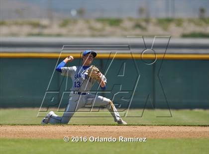 Thumbnail 3 in San Diego vs Calexico (66th Annual Lions Tournament 4A Semifinal) photogallery.