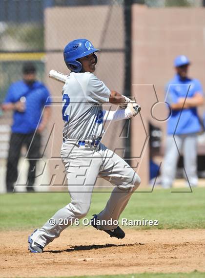 Thumbnail 2 in San Diego vs Calexico (66th Annual Lions Tournament 4A Semifinal) photogallery.