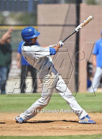 Thumbnail 2 in San Diego vs Calexico (66th Annual Lions Tournament 4A Semifinal) photogallery.