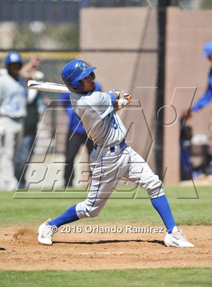 Thumbnail 2 in San Diego vs Calexico (66th Annual Lions Tournament 4A Semifinal) photogallery.