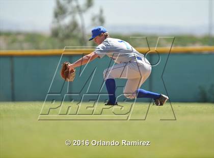 Thumbnail 2 in San Diego vs Calexico (66th Annual Lions Tournament 4A Semifinal) photogallery.