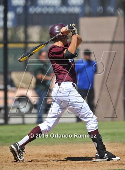 Thumbnail 3 in San Diego vs Calexico (66th Annual Lions Tournament 4A Semifinal) photogallery.