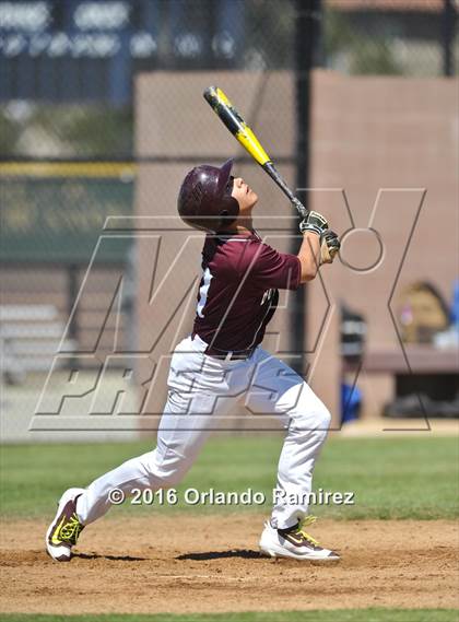 Thumbnail 2 in San Diego vs Calexico (66th Annual Lions Tournament 4A Semifinal) photogallery.
