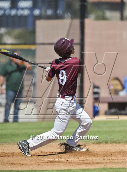 Thumbnail 3 in San Diego vs Calexico (66th Annual Lions Tournament 4A Semifinal) photogallery.