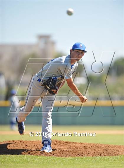 Thumbnail 3 in San Diego vs Calexico (66th Annual Lions Tournament 4A Semifinal) photogallery.