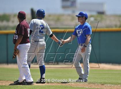 Thumbnail 3 in San Diego vs Calexico (66th Annual Lions Tournament 4A Semifinal) photogallery.