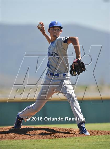 Thumbnail 2 in San Diego vs Calexico (66th Annual Lions Tournament 4A Semifinal) photogallery.
