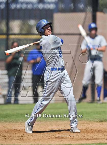 Thumbnail 2 in San Diego vs Calexico (66th Annual Lions Tournament 4A Semifinal) photogallery.