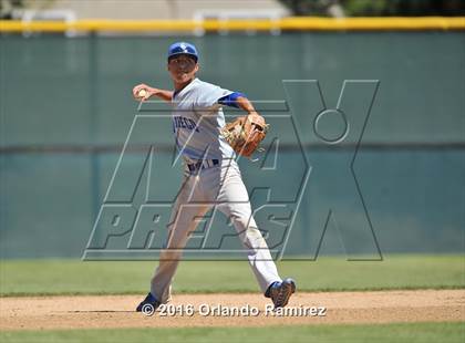 Thumbnail 3 in San Diego vs Calexico (66th Annual Lions Tournament 4A Semifinal) photogallery.