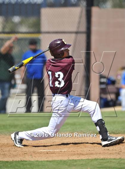 Thumbnail 3 in San Diego vs Calexico (66th Annual Lions Tournament 4A Semifinal) photogallery.