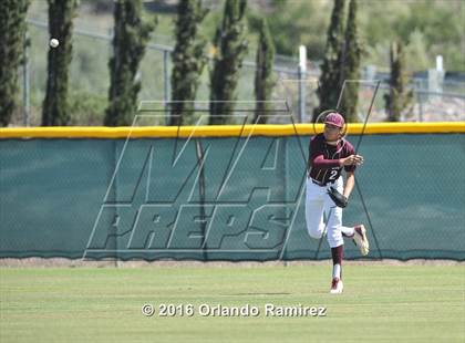 Thumbnail 3 in San Diego vs Calexico (66th Annual Lions Tournament 4A Semifinal) photogallery.