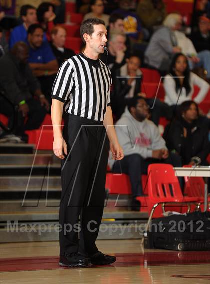 Thumbnail 3 in Harvard-Westlake vs. Loyola (MaxPreps Holiday Classic) photogallery.