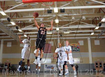 Thumbnail 2 in Harvard-Westlake vs. Loyola (MaxPreps Holiday Classic) photogallery.