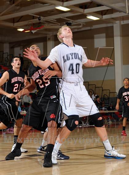 Thumbnail 2 in Harvard-Westlake vs. Loyola (MaxPreps Holiday Classic) photogallery.