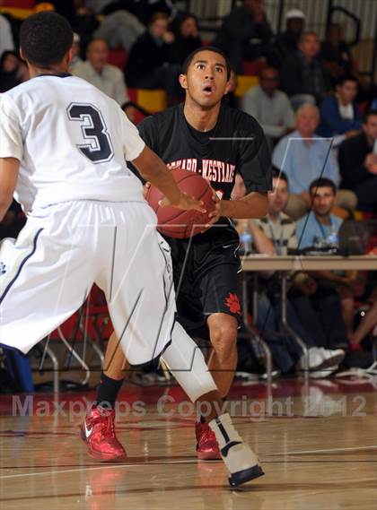 Thumbnail 1 in Harvard-Westlake vs. Loyola (MaxPreps Holiday Classic) photogallery.
