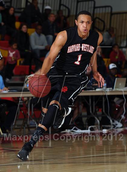Thumbnail 1 in Harvard-Westlake vs. Loyola (MaxPreps Holiday Classic) photogallery.