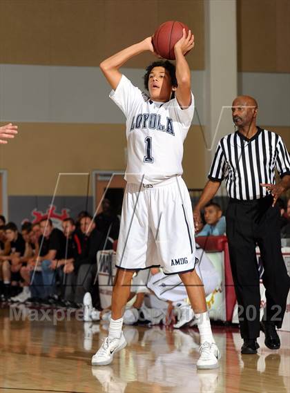 Thumbnail 2 in Harvard-Westlake vs. Loyola (MaxPreps Holiday Classic) photogallery.