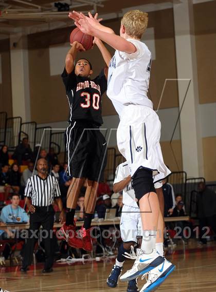 Thumbnail 1 in Harvard-Westlake vs. Loyola (MaxPreps Holiday Classic) photogallery.
