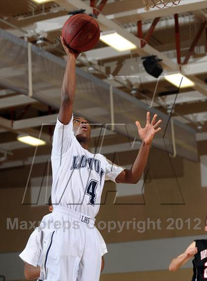 Thumbnail 1 in Harvard-Westlake vs. Loyola (MaxPreps Holiday Classic) photogallery.