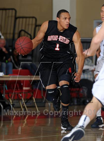 Thumbnail 1 in Harvard-Westlake vs. Loyola (MaxPreps Holiday Classic) photogallery.
