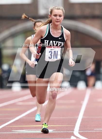 Thumbnail 1 in Penn Relays (Girls 4 x 100) photogallery.