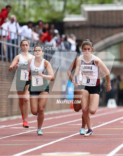 Thumbnail 3 in Penn Relays (Girls 4 x 100) photogallery.
