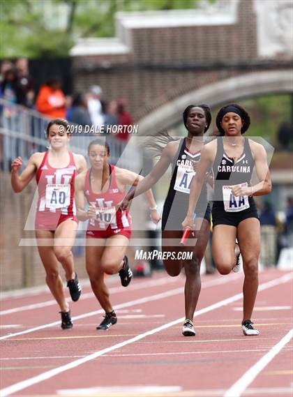 Thumbnail 2 in Penn Relays (Girls 4 x 100) photogallery.