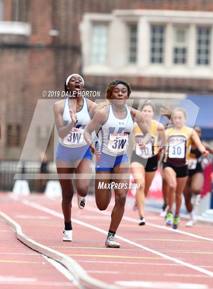 Thumbnail 1 in Penn Relays (Girls 4 x 100) photogallery.