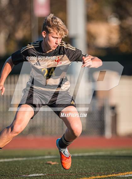 Thumbnail 2 in FR: Servite @ JSerra Catholic photogallery.