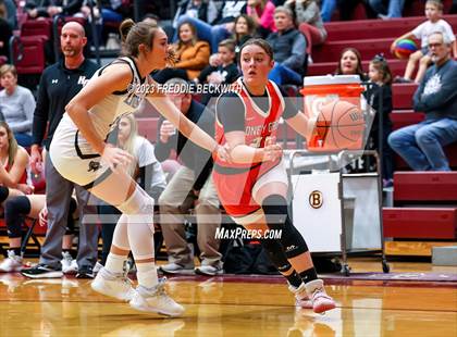 Thumbnail 2 in Lindsay vs. Honey Grove (UIL 2A Bi-District Playoff) photogallery.