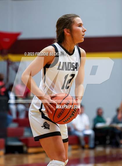 Thumbnail 2 in Lindsay vs. Honey Grove (UIL 2A Bi-District Playoff) photogallery.