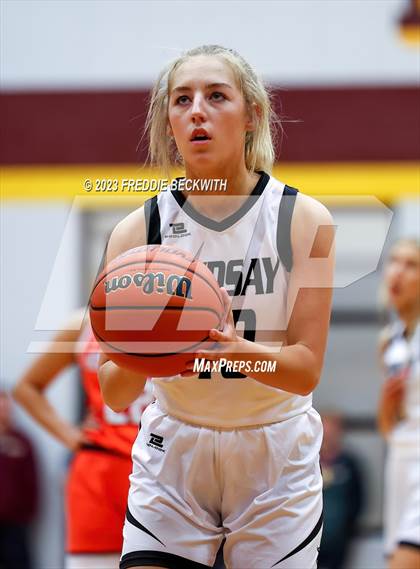 Thumbnail 2 in Lindsay vs. Honey Grove (UIL 2A Bi-District Playoff) photogallery.