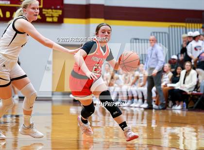 Thumbnail 2 in Lindsay vs. Honey Grove (UIL 2A Bi-District Playoff) photogallery.