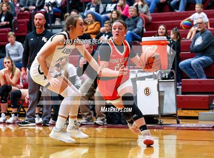 Thumbnail 3 in Lindsay vs. Honey Grove (UIL 2A Bi-District Playoff) photogallery.