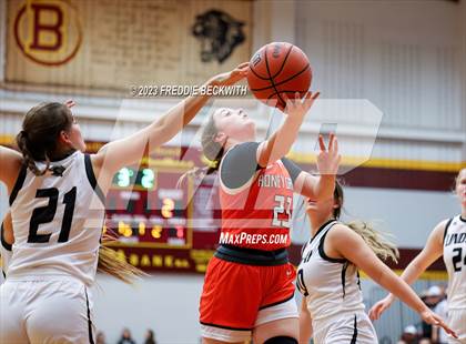 Thumbnail 1 in Lindsay vs. Honey Grove (UIL 2A Bi-District Playoff) photogallery.