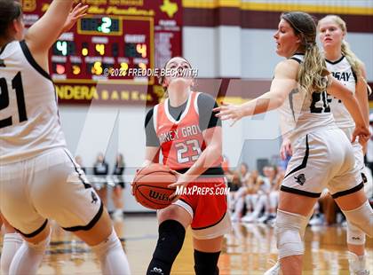 Thumbnail 1 in Lindsay vs. Honey Grove (UIL 2A Bi-District Playoff) photogallery.
