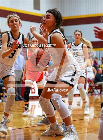 Thumbnail 2 in Lindsay vs. Honey Grove (UIL 2A Bi-District Playoff) photogallery.