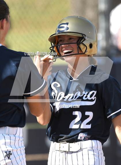 Thumbnail 3 in La Habra @ Sonora photogallery.