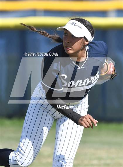 Thumbnail 3 in La Habra @ Sonora photogallery.
